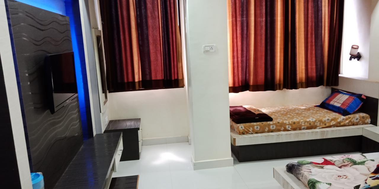 Hotel Madhumalti Matheran Exterior photo
